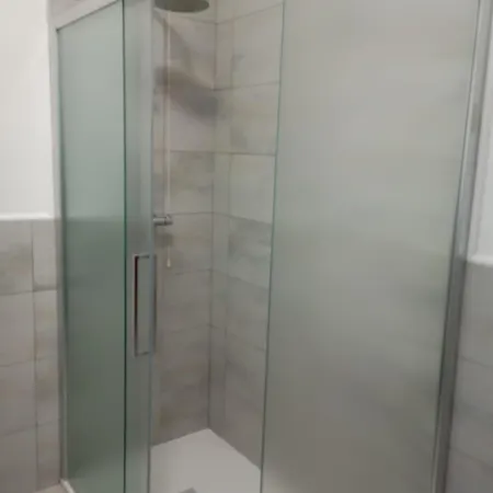 Anna Apartman *